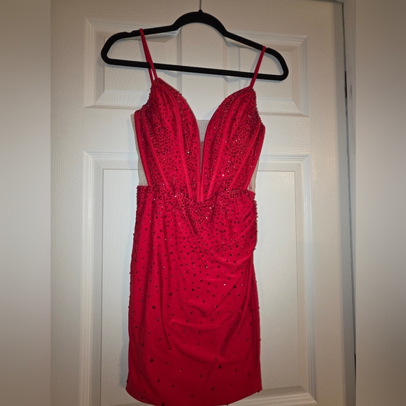 Ashley Lauren Homecoming Dress - Picture 3 of 7